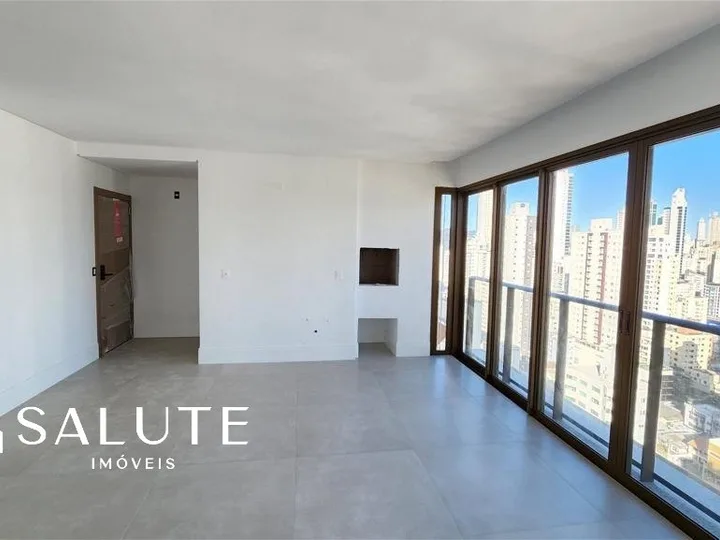 Apartamento novo com 04 suítes