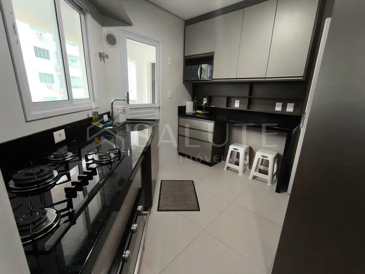 Apartamento aluguel anual 4 dormitórios em Pioneiros