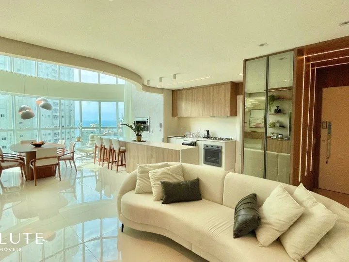 Apartamento à venda 4 suítes na Barra Sul
