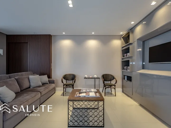 Apartamento 3 suítes na região central