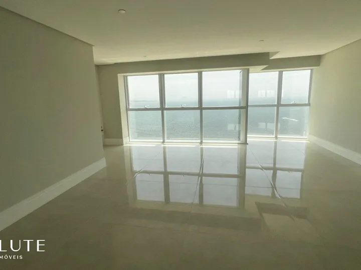 Apartamento á venda 4 Suítes na Barra Sul