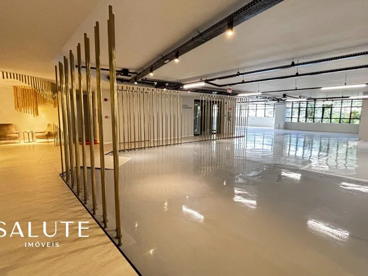 Apartamento à venda 2 suítes no Centro.