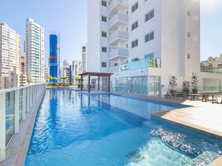 Apartamento à venda com 3 suítes na Barra Sul
