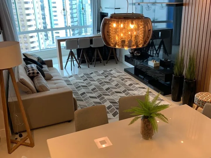 Ótimo apartamento com 3 suítes.