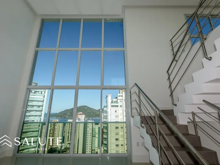 Cobertura com 3 suítes sendo 1 máster