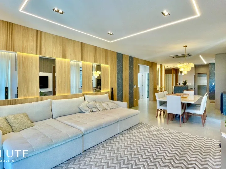 Apartamento à venda com 3 suítes no Pioneiros