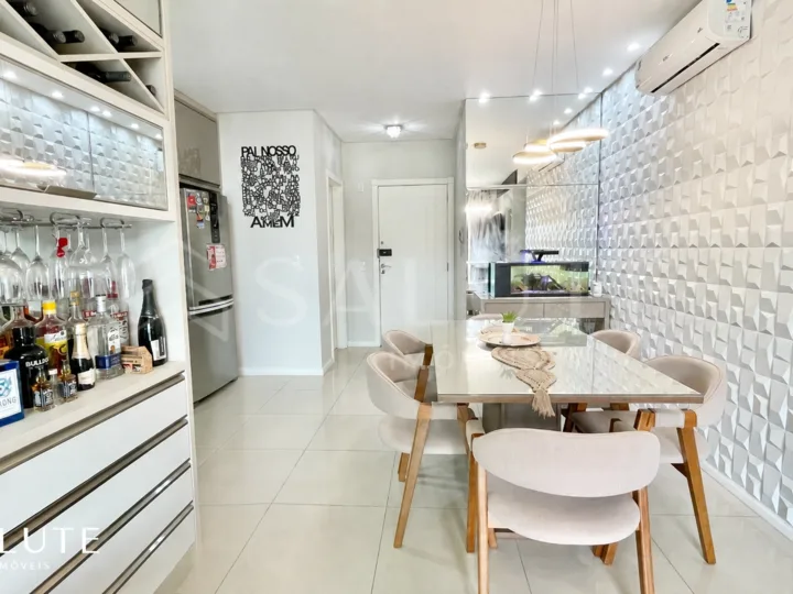 Apartamento diferenciado à venda com 3 dormitórios no Ariribá