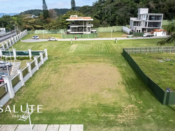 Excelente terreno em condomínio fechado