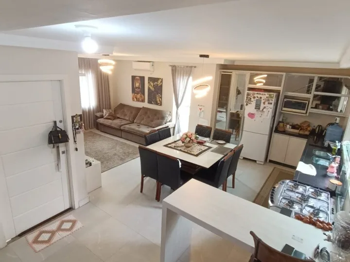 casa à venda com 3 dormitórios em Camboriú.