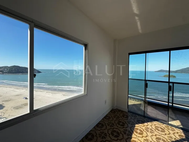 Apartamento à Venda 3 suítes no Centro