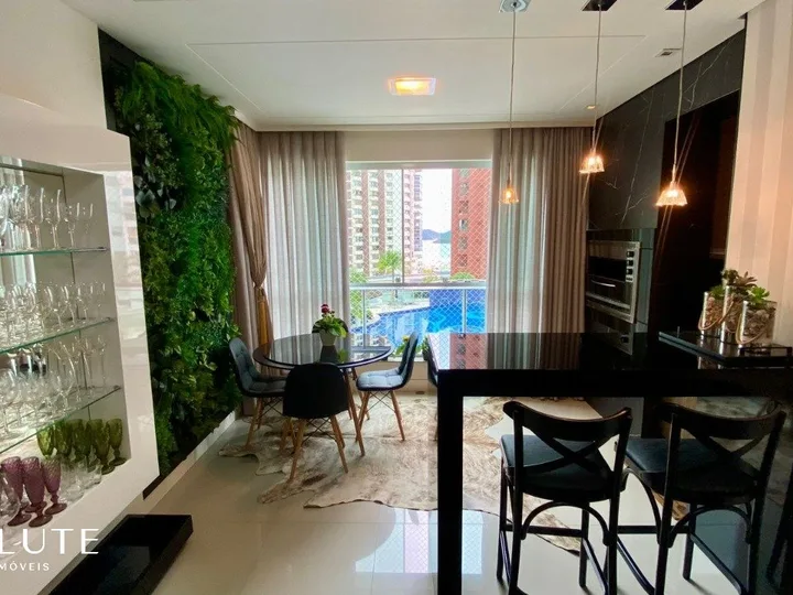 Apartamento locação anual 3 suítes Barra Sul
