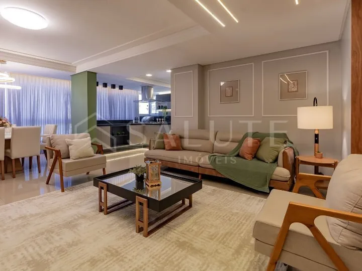 Apartamento à venda 3 suítes no Centro