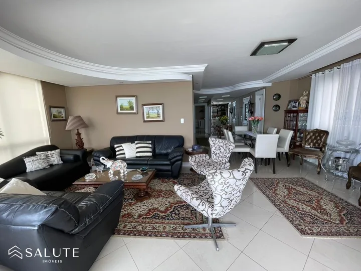 Apartamento à venda 3 Suítes na Barra Sul