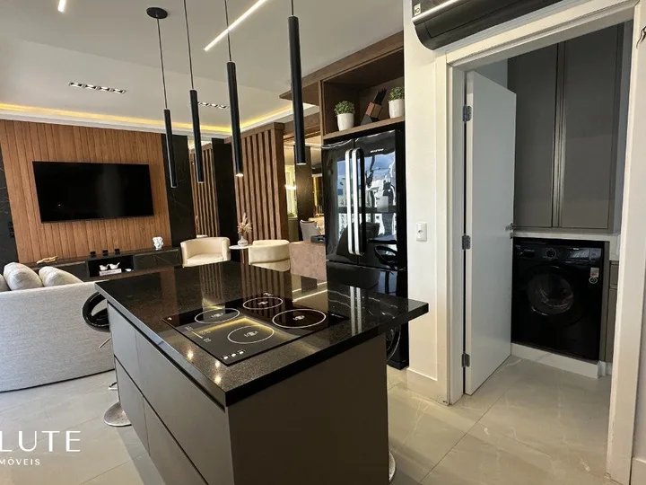 Apartamento à venda com 3 suítes na Barra Sul