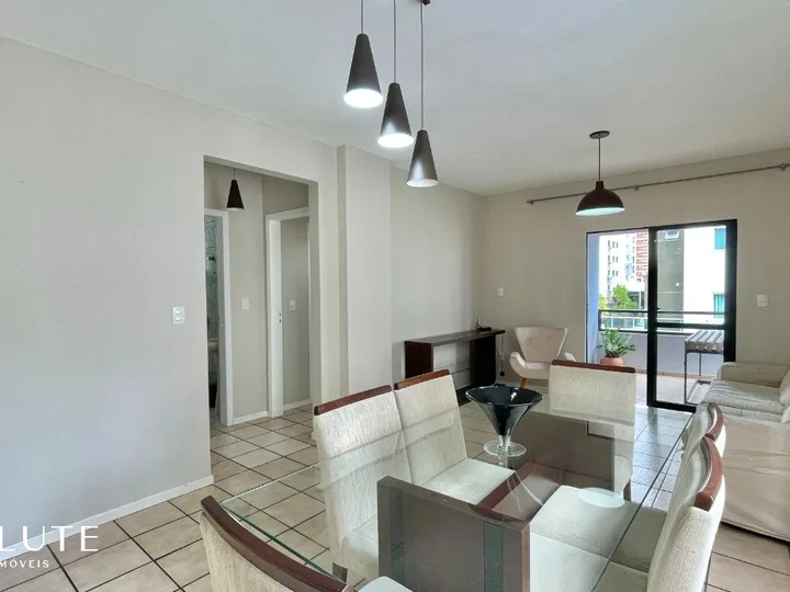 Apartamento locação anual 2 dormitórios no Centro