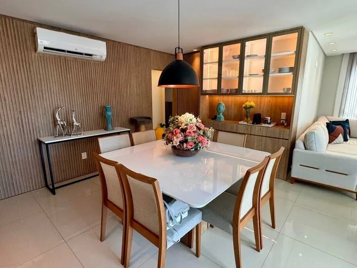 Apartamento à venda com 3 suítes no Centro