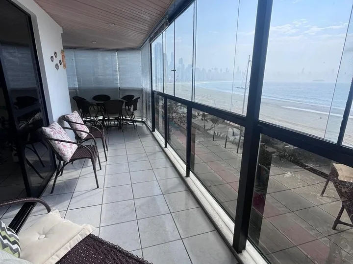 Apartamento locação anual 3 dorm Barra Sul