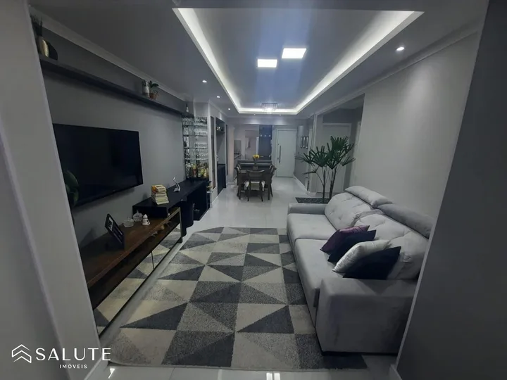 Apartamento à venda com 3 dormitórios no Centro