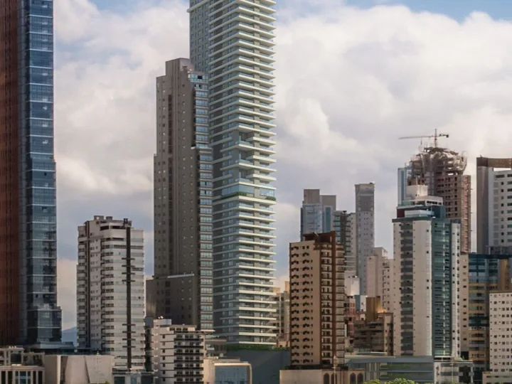 Apartamento à venda 4 suítes na Barra Sul