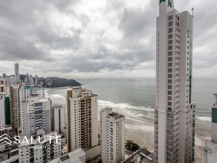 Apartamento Quadra Mar com 4 Dormitórios