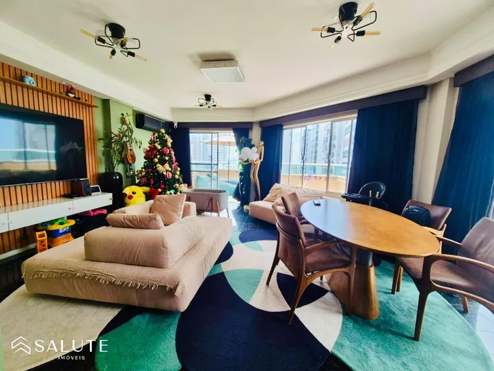 Apartamento á venda 4 Dormitórios no Centro