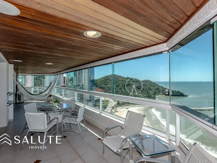 Apartamento frente mar com churrasqueira a carvão