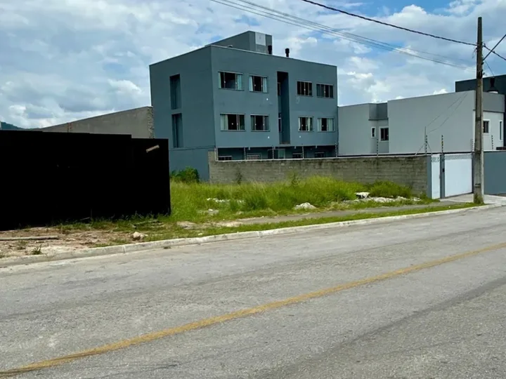 Terreno á Venda com 405 de área total