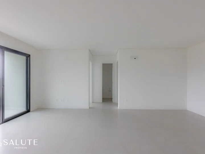 Apartamento á venda com 2 Suítes Praia Brava