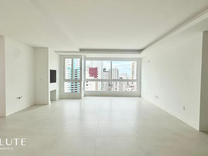 Apartamento novo de 3 suítes com churrasqueira