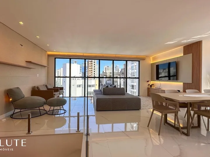 Apartamento para à venda 4 suítes no Centro