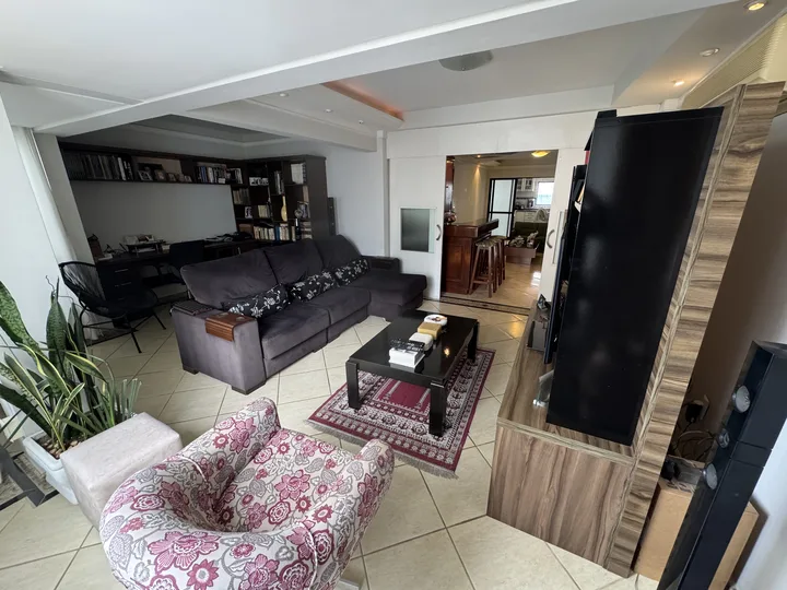 Apartamento à venda 3 dormitórios na Barra sul