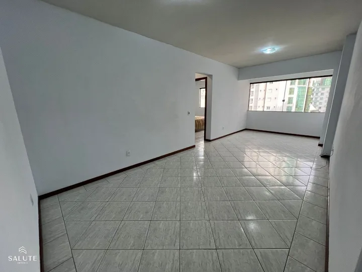 Apartamento à venda com 2 dormitórios no Centro