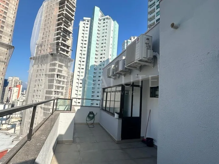 Apartamento a venda com 3 dormitórios no Centro