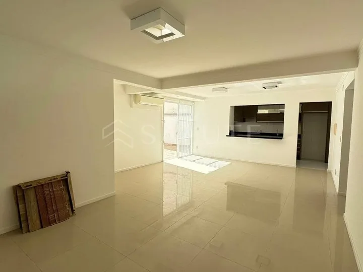 Apartamento à venda na Praia Dos Amores