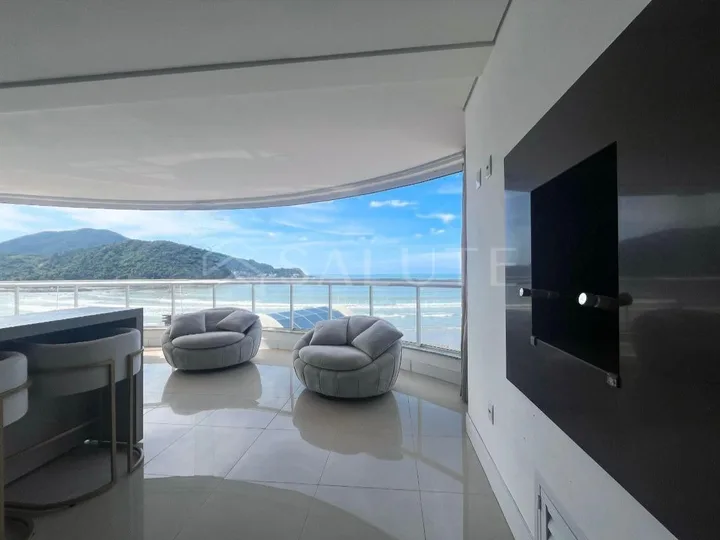 Apartamento à venda 3 suítes em Navegantes.
