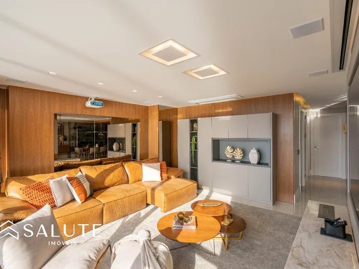 Apartamento Frente Mar com 4 Suítes na Barra Sul
