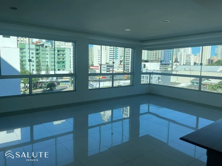 Apartamento à venda com 3 suítes no Ariribá