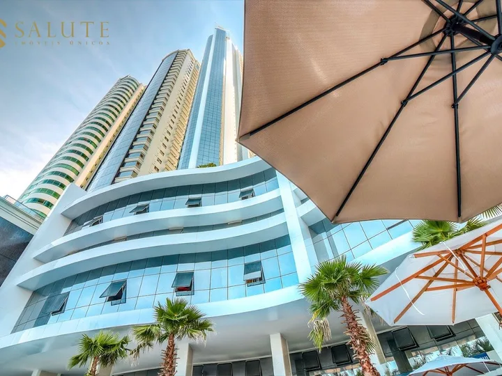 Apartamento frente mar na Barra Sul!