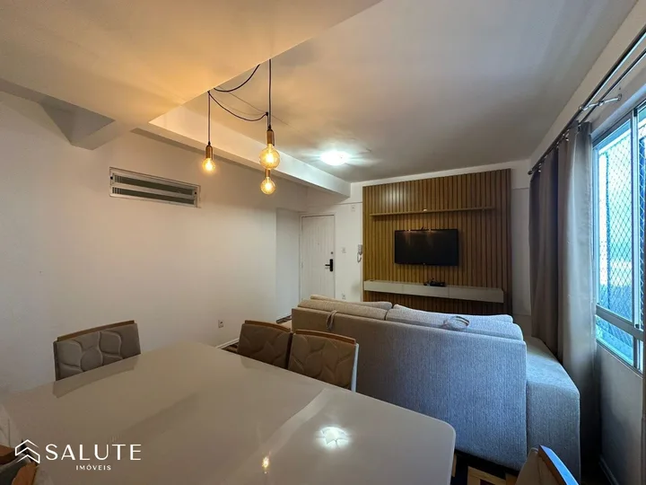 Apartamento à venda com 2 dormitórios no Centro