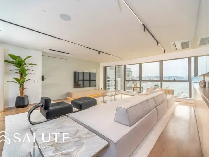 Apartamento à venda 4 suítes na Barra Sul