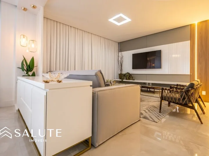 Apartamento 4 suítes á Venda no Centro