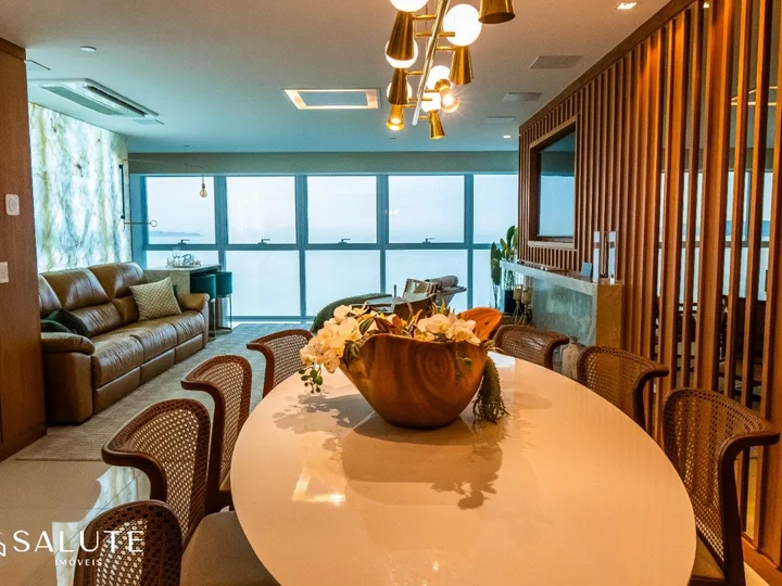 Apartamento locação anual 4 Suítes na Barra Sul