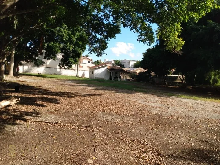 Terreno plano no centro de Camboriú