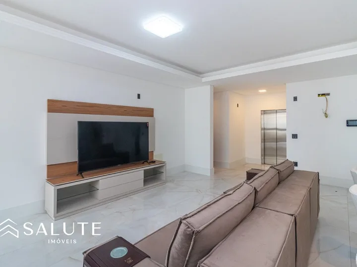 Apartamento 3 suítes.