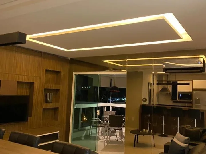 Apartamento com 2 dormitórios na Praia Brava