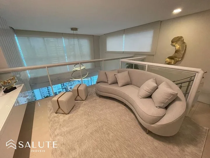 Apartamento à venda 4 suítes no Centro