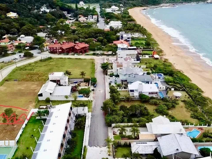 Terreno de 514m² a 150m do mar