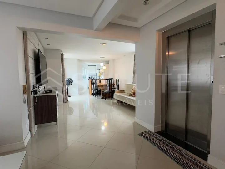 Apartamento a venda com 3 dormitórios no Centro