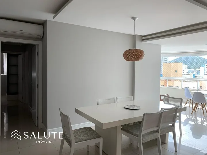 Apartamento à venda com 3 dormitórios na Barra Sul
