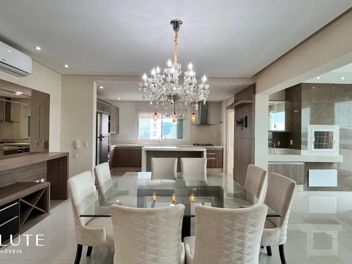Apartamento à venda com 4 suítes em Itapema